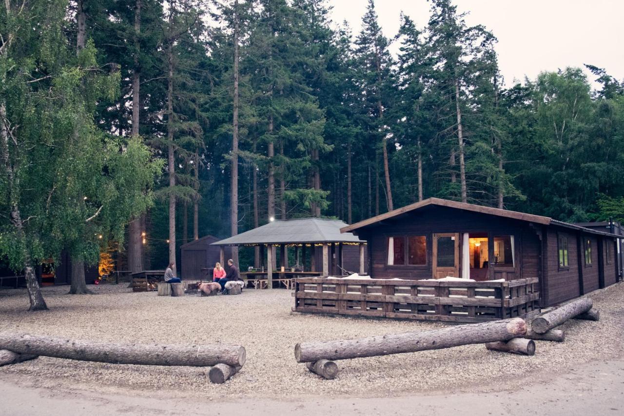 Camp Katur Glamping Hotel Carthorpe Екстериор снимка