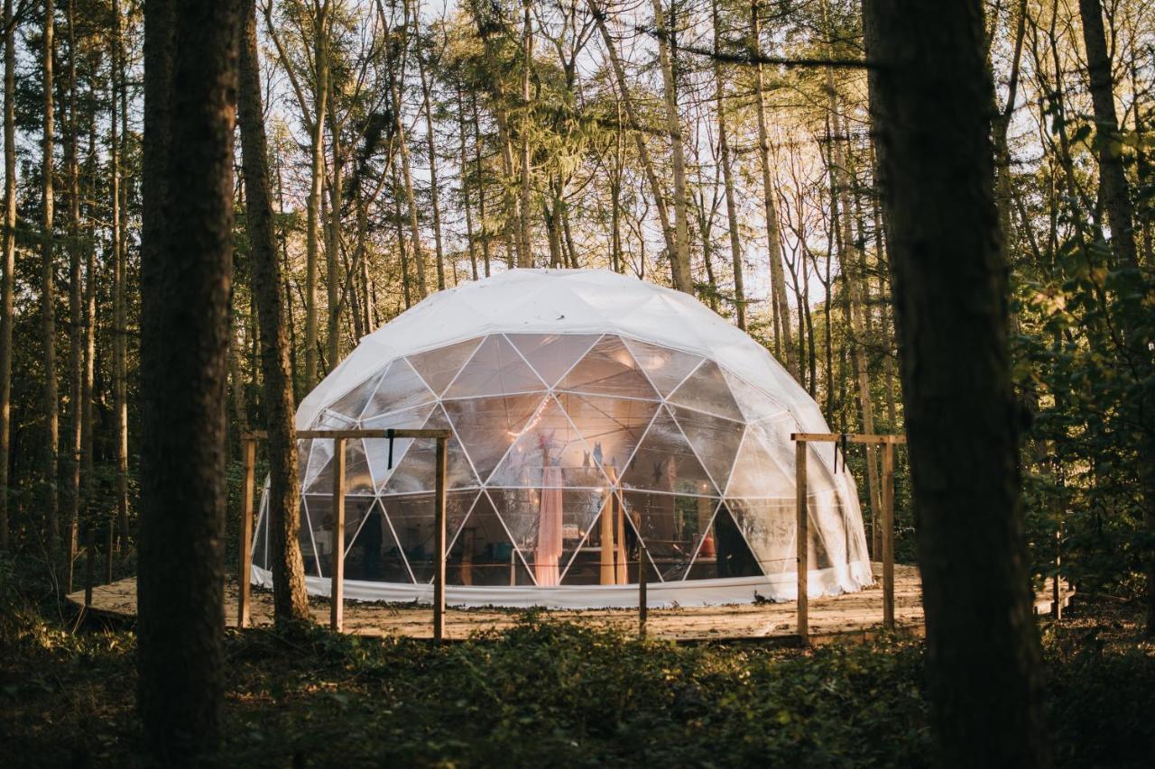 Camp Katur Glamping Hotel Carthorpe Екстериор снимка