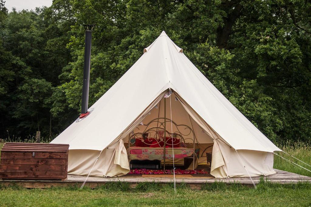 Camp Katur Glamping Hotel Carthorpe Екстериор снимка