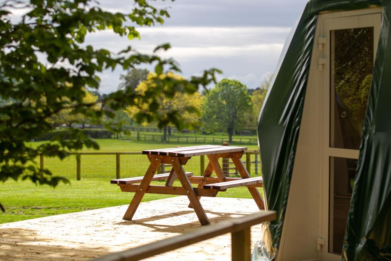 Camp Katur Glamping Hotel Carthorpe Екстериор снимка
