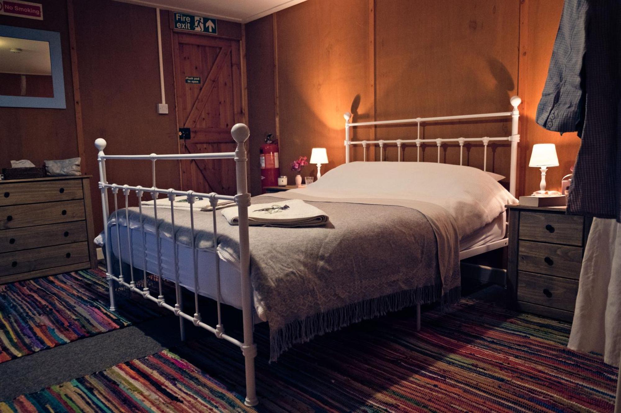 Camp Katur Glamping Hotel Carthorpe Стая снимка