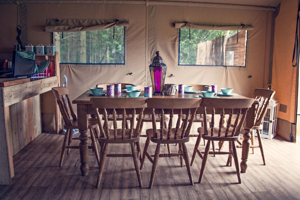 Camp Katur Glamping Hotel Carthorpe Екстериор снимка
