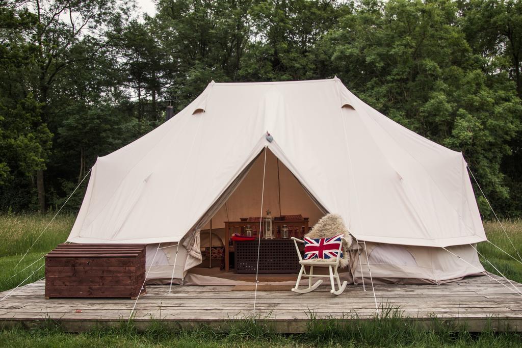Camp Katur Glamping Hotel Carthorpe Екстериор снимка